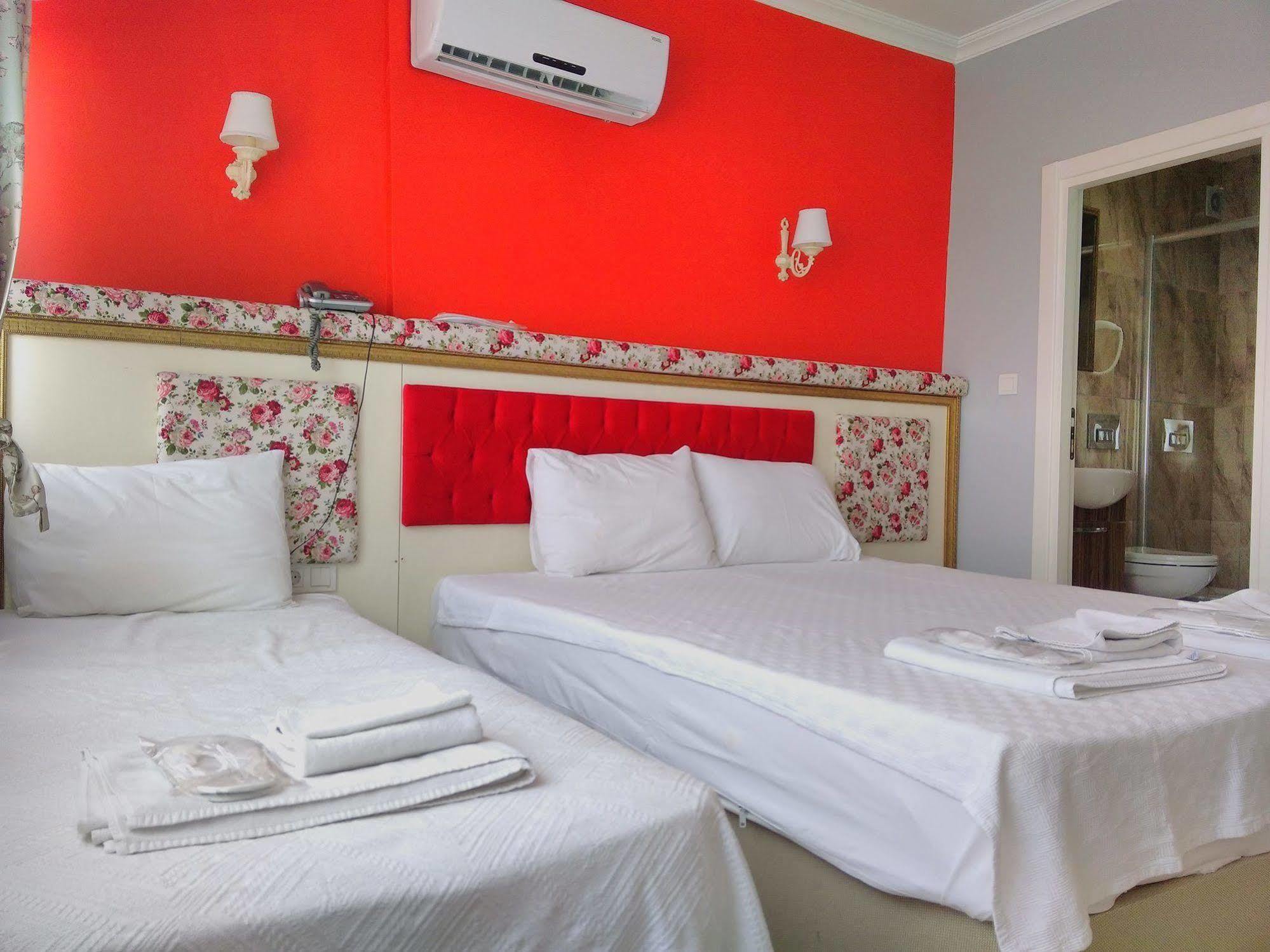 โนวา โรมา โฮเต็ล Hotel อิสตันบูล ภายนอก รูปภาพ